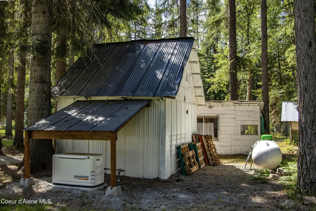 475 Dry Creek Road Clark Fork ID 83811