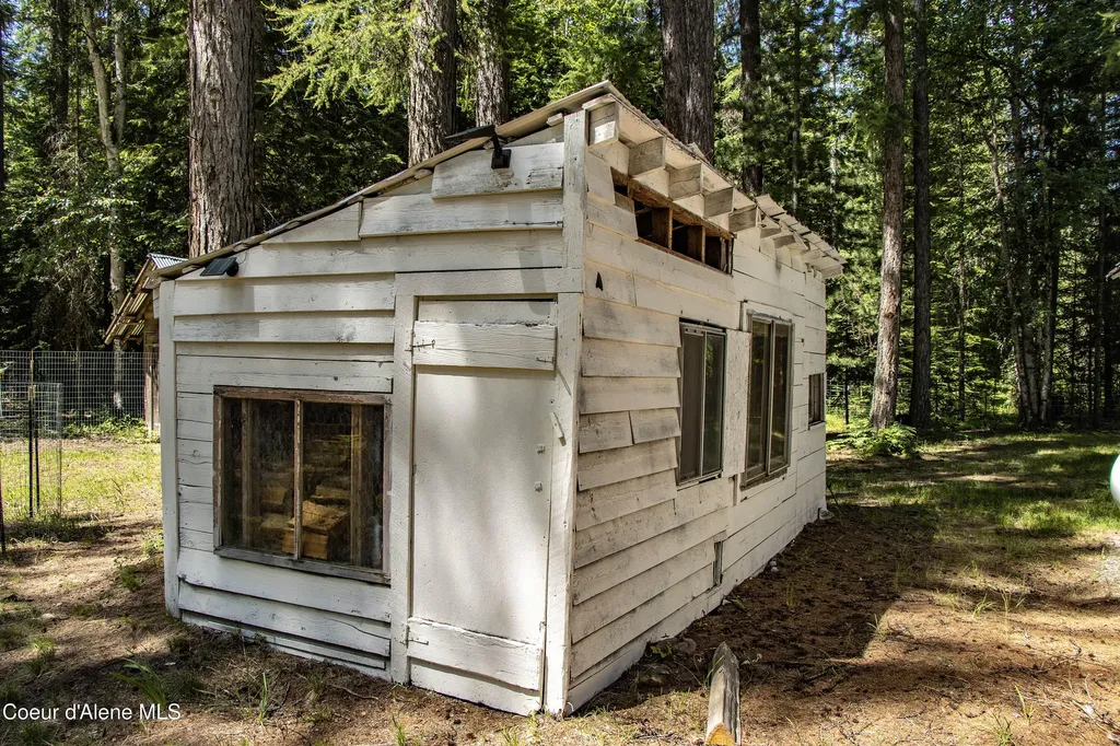 475 Dry Creek Road Clark Fork ID 83811