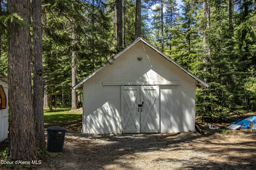 475 Dry Creek Road Clark Fork ID 83811