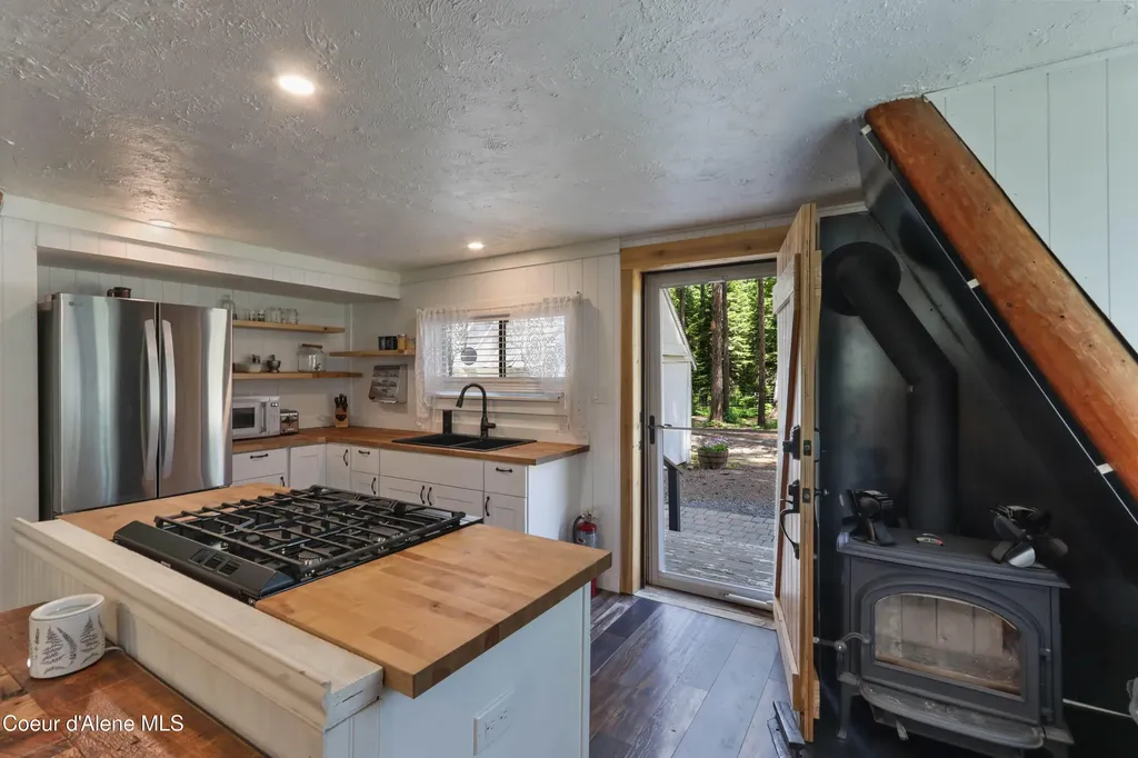 475 Dry Creek Road Clark Fork ID 83811