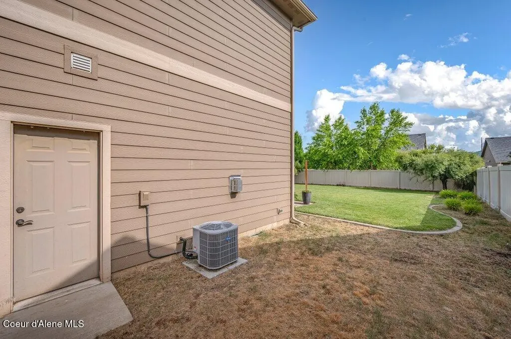 4780 E Fennec Fox Lane Post Falls ID 83854