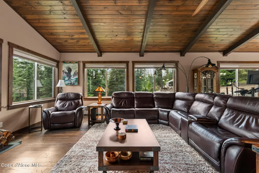 298 Trickle Creek Lane Sagle ID 83860