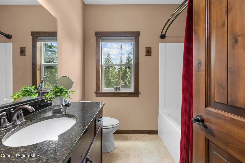 298 Trickle Creek Lane Sagle ID 83860