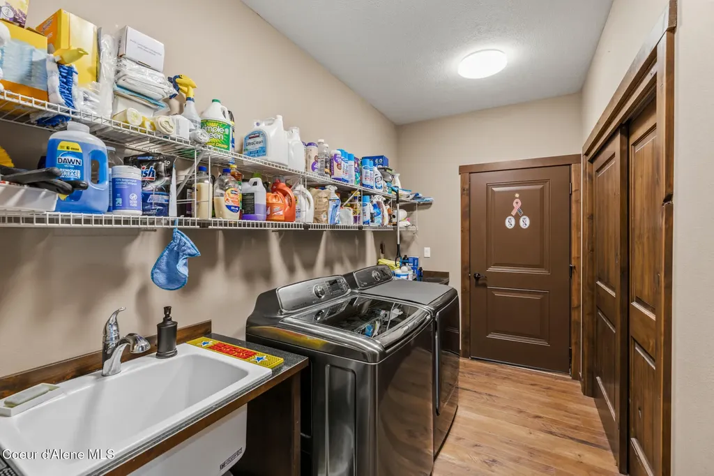 298 Trickle Creek Lane Sagle ID 83860