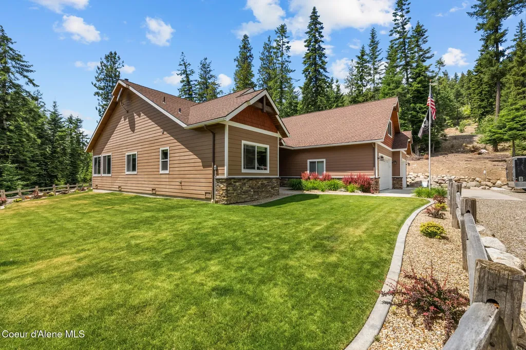 298 Trickle Creek Lane Sagle ID 83860