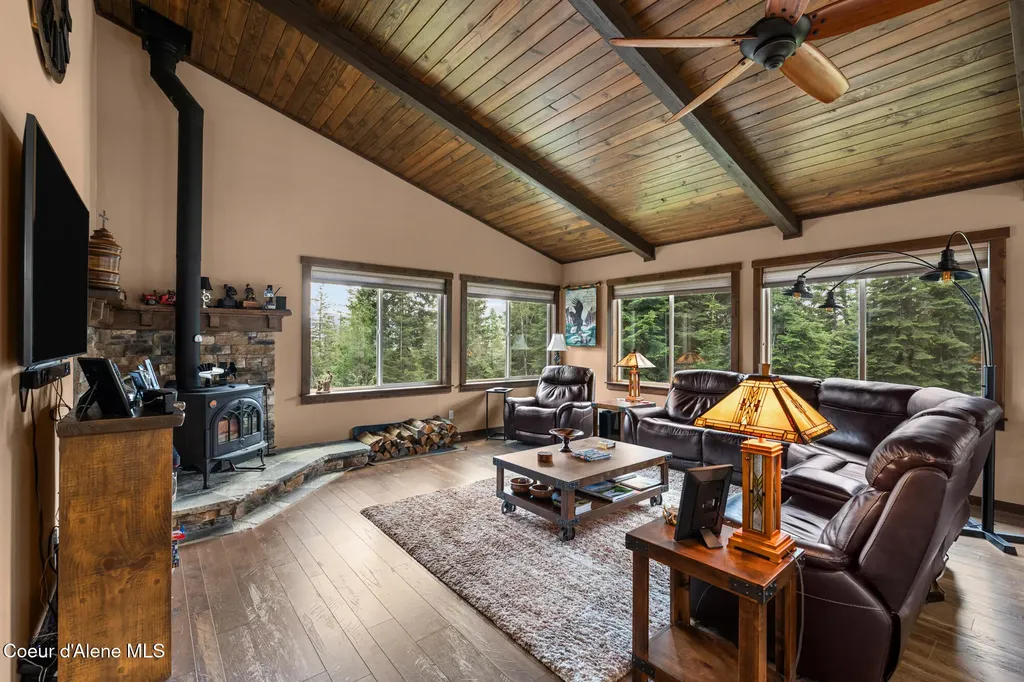 298 Trickle Creek Lane Sagle ID 83860