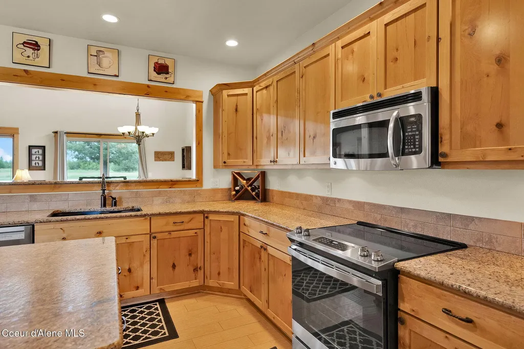 85 Bellflower Court Blanchard ID 83804