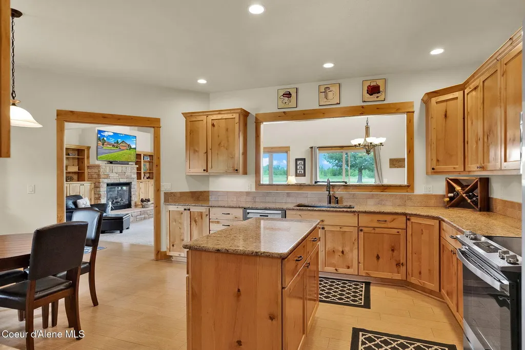 85 Bellflower Court Blanchard ID 83804