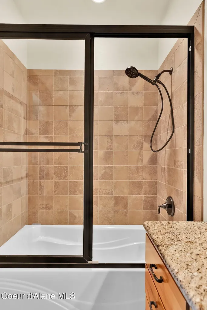 85 Bellflower Court Blanchard ID 83804