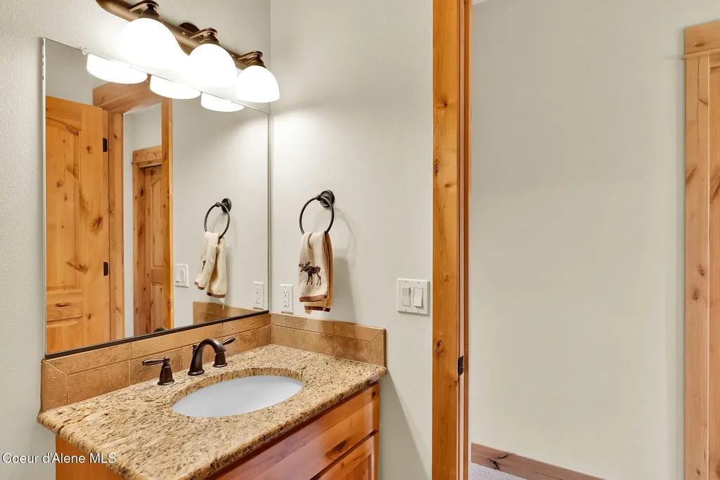 85 Bellflower Court Blanchard ID 83804