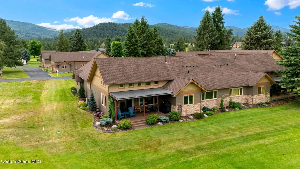 85 Bellflower Court Blanchard ID 83804