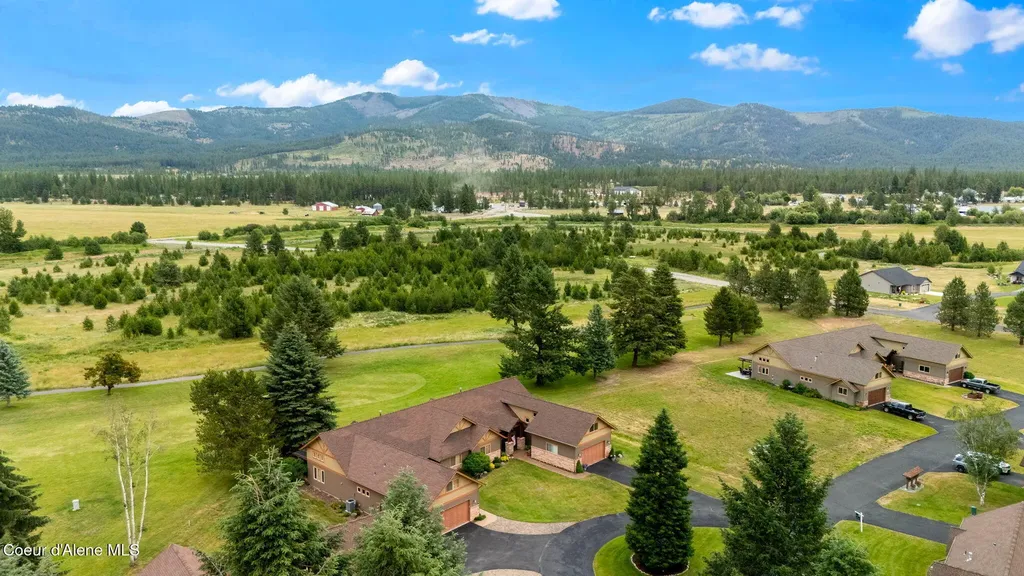 85 Bellflower Court Blanchard ID 83804