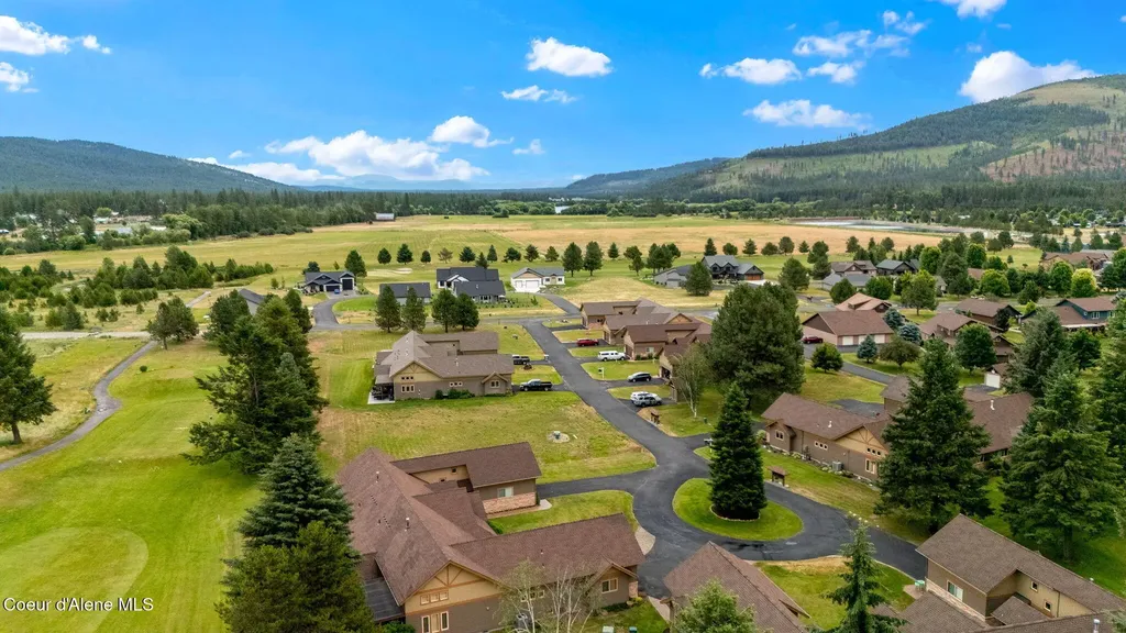 85 Bellflower Court Blanchard ID 83804