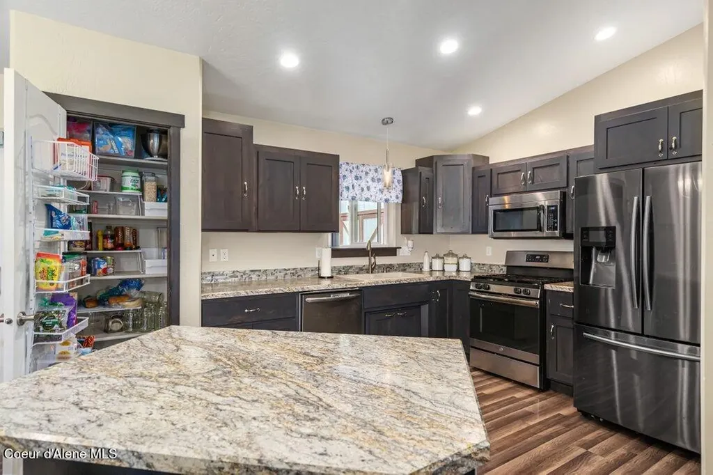 2130 E Decaro Loop Post Falls ID 83854