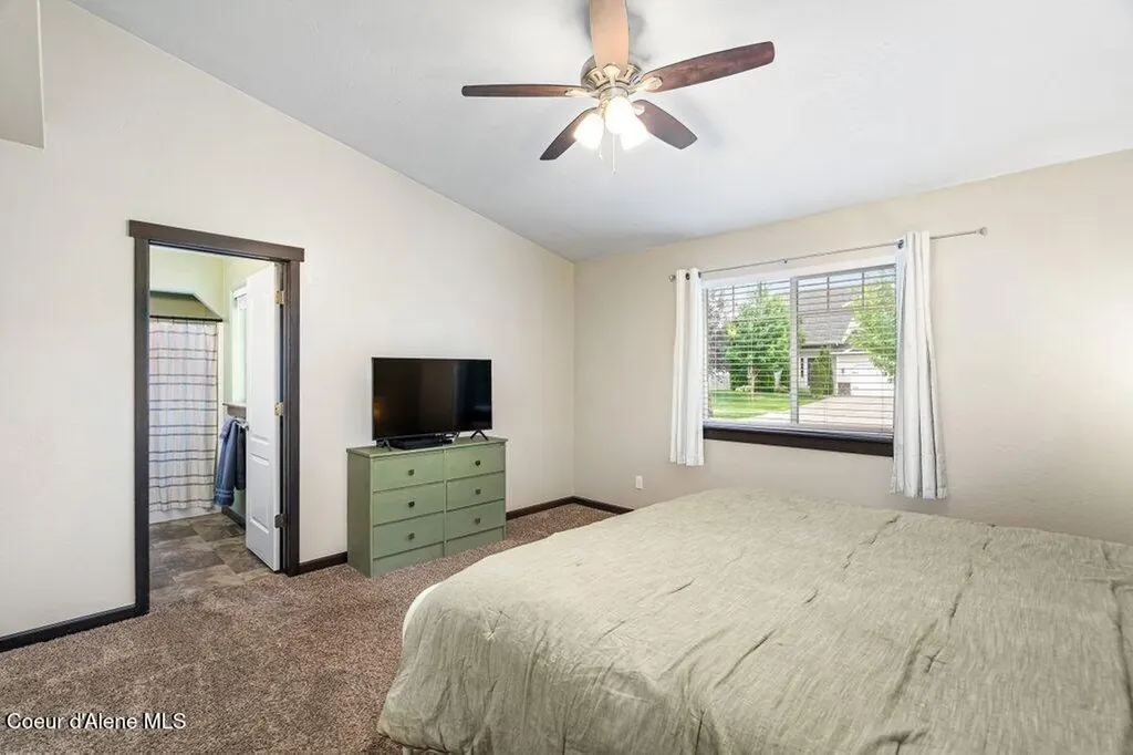 2130 E Decaro Loop Post Falls ID 83854
