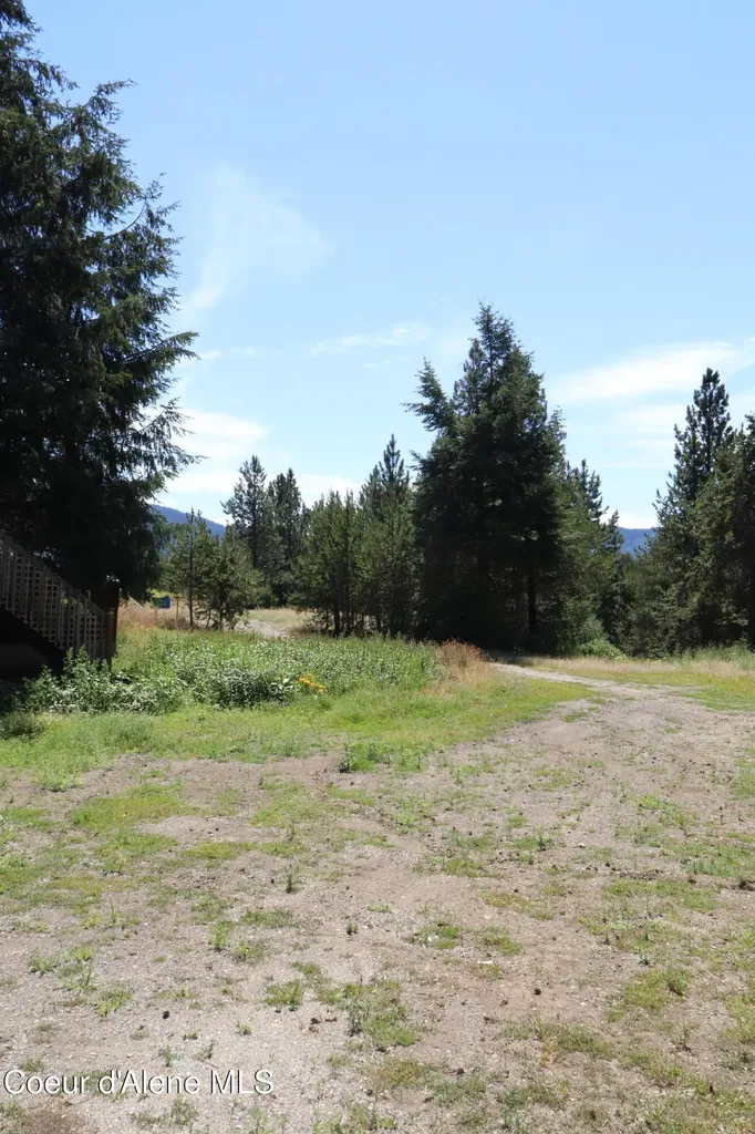 28789 N Highway 95 Athol ID 83801