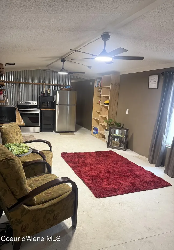 11776 N Hauser Lake Road Hauser ID 83854