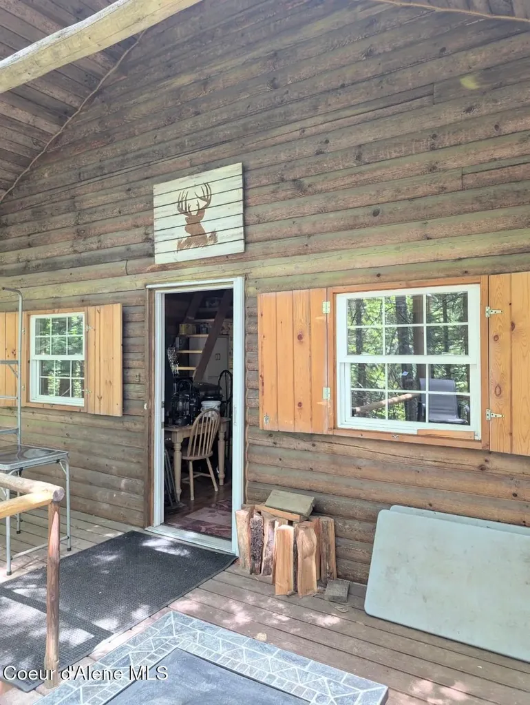 1628 Morris Road Naples ID 83847