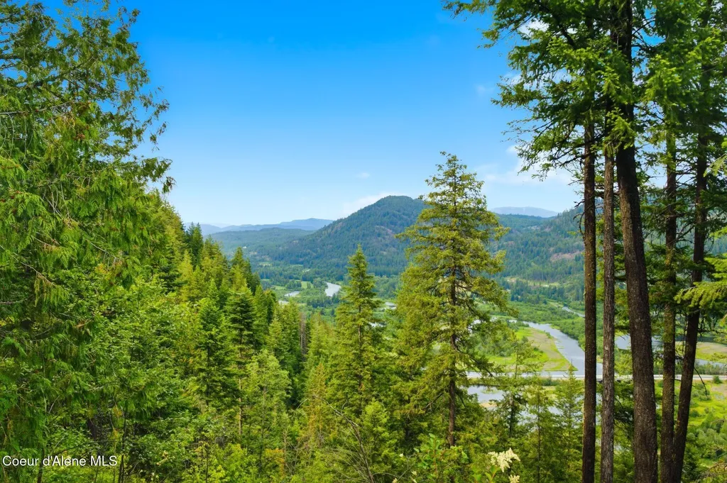 G10 Forest Highland Sandpoint ID 83864