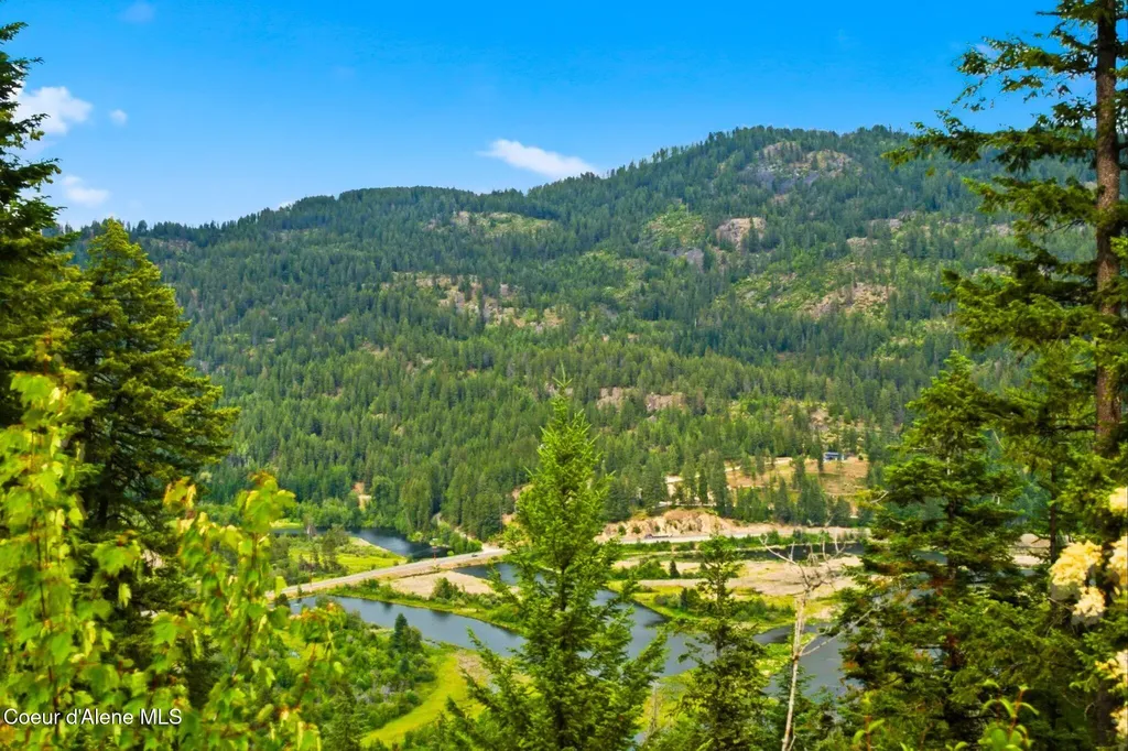 G10 Forest Highland Sandpoint ID 83864