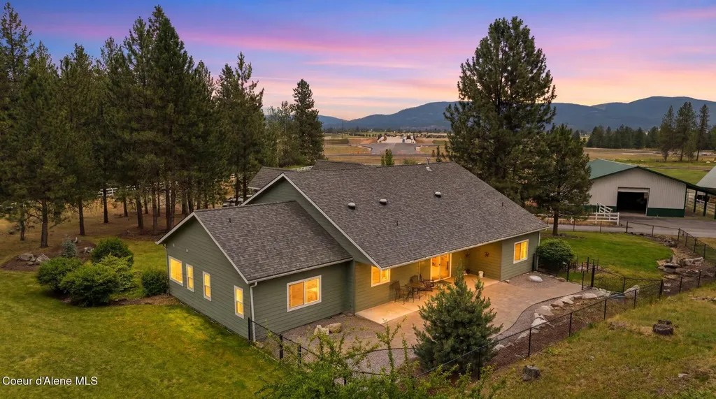 8964 N Hauser Lake Road Hauser ID 83854