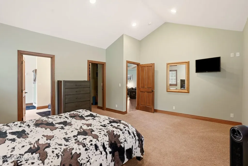 8964 N Hauser Lake Road Hauser ID 83854