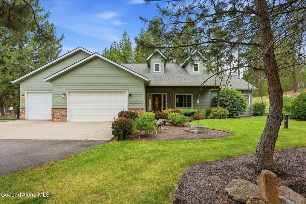 8964 N Hauser Lake Road Hauser ID 83854