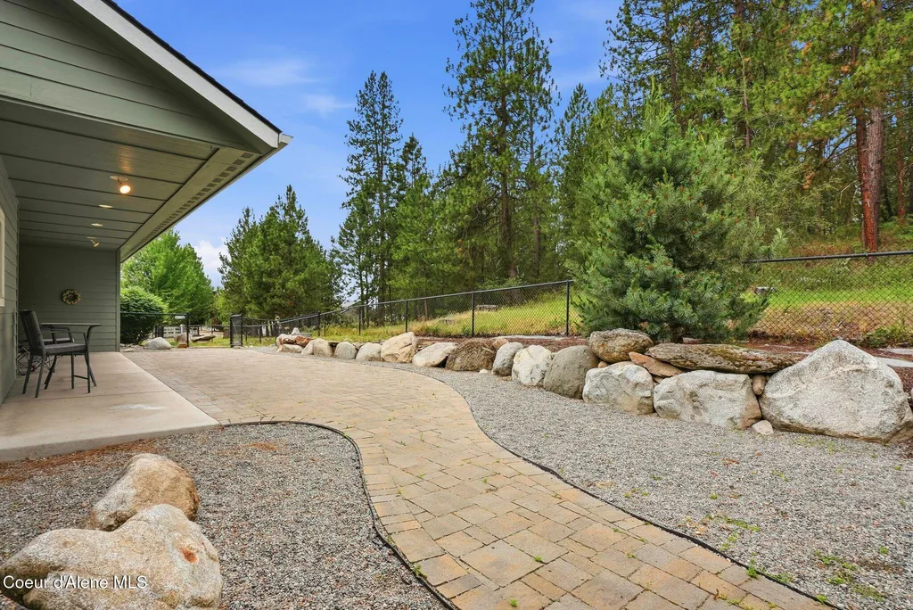 8964 N Hauser Lake Road Hauser ID 83854