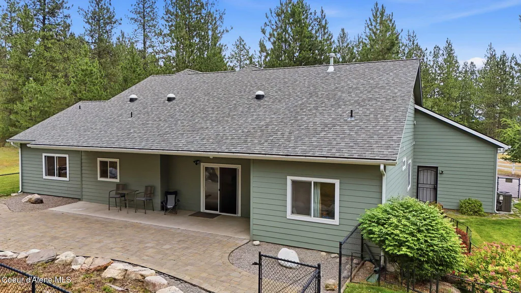 8964 N Hauser Lake Road Hauser ID 83854