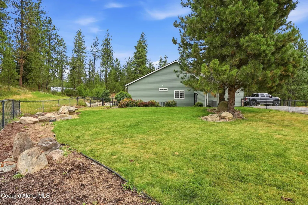 8964 N Hauser Lake Road Hauser ID 83854