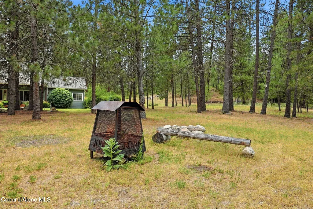 8964 N Hauser Lake Road Hauser ID 83854