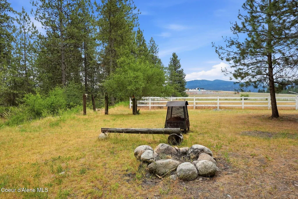 8964 N Hauser Lake Road Hauser ID 83854