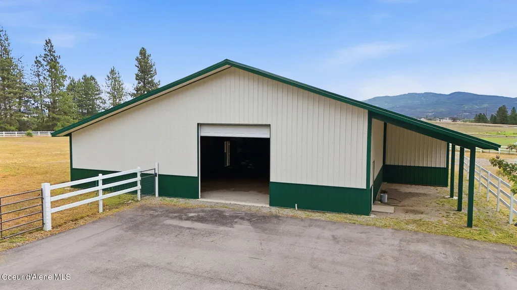 8964 N Hauser Lake Road Hauser ID 83854