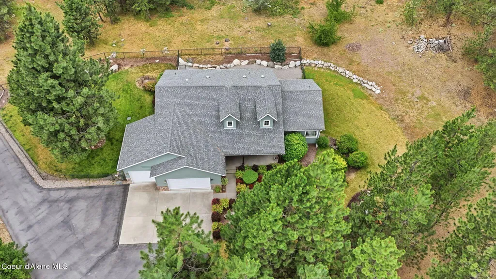8964 N Hauser Lake Road Hauser ID 83854