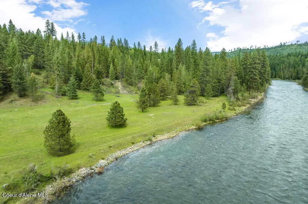 Lots 4, 5, 6 Gunsmoke Lane Priest River ID 83856