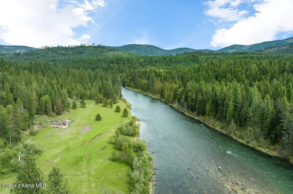 Lots 4, 5, 6 Gunsmoke Lane Priest River ID 83856