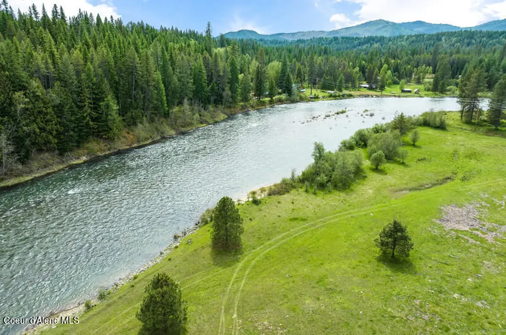 Lots 4, 5, 6 Gunsmoke Lane Priest River ID 83856