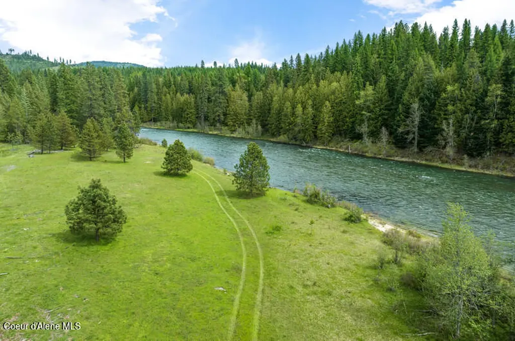 Lots 4, 5, 6 Gunsmoke Lane Priest River ID 83856