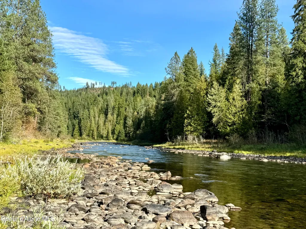 Lots 4, 5, 6 Gunsmoke Lane Priest River ID 83856