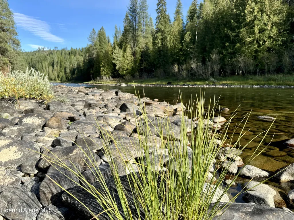 Lots 4, 5, 6 Gunsmoke Lane Priest River ID 83856