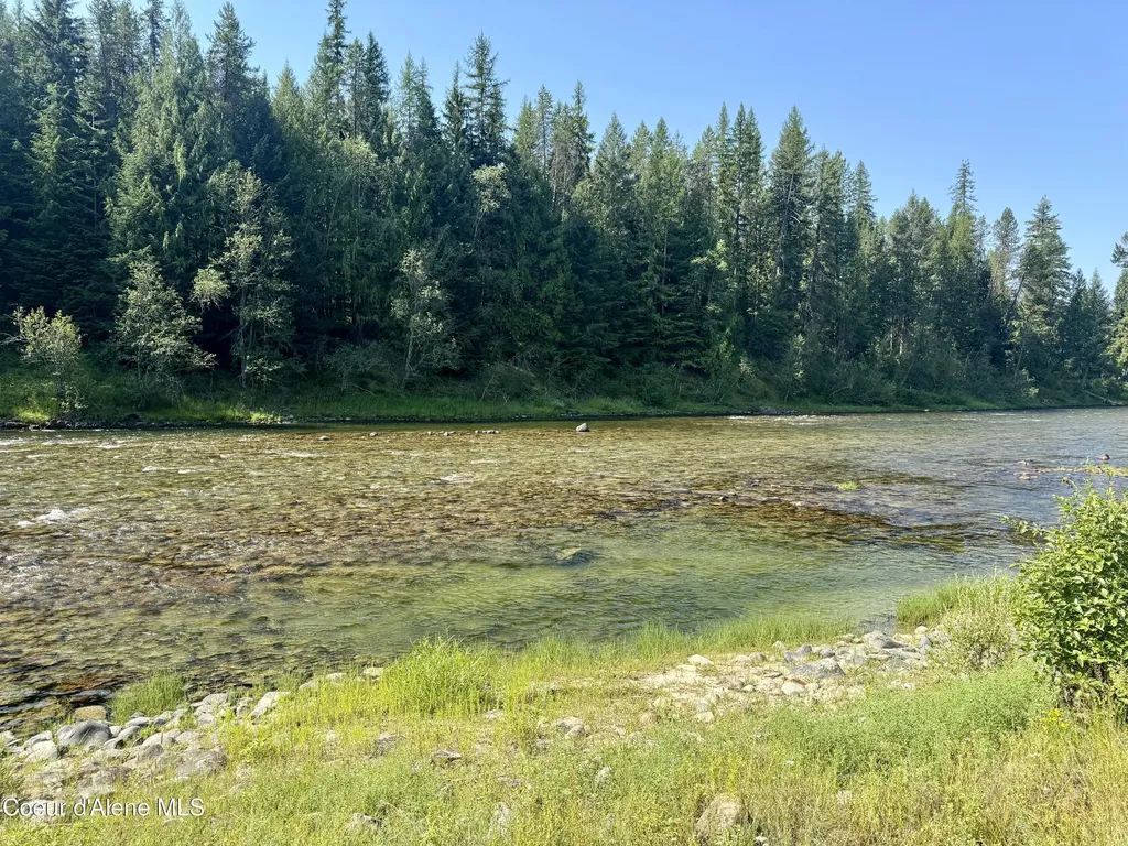 Lots 4, 5, 6 Gunsmoke Lane Priest River ID 83856