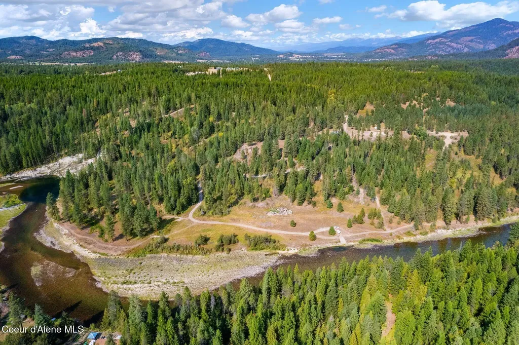 Lots 4, 5, 6 Gunsmoke Lane Priest River ID 83856