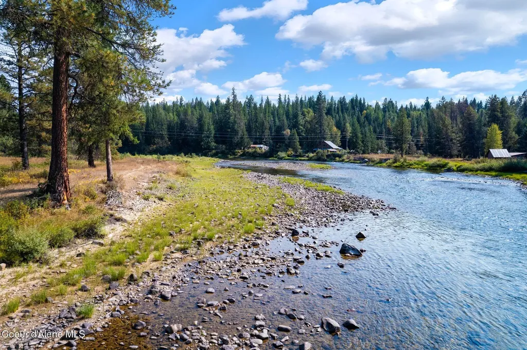 Lots 4, 5, 6 Gunsmoke Lane Priest River ID 83856