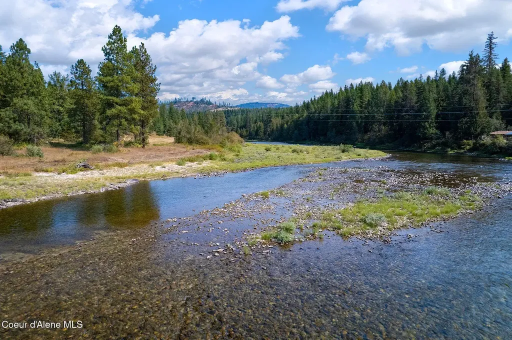 Lots 4, 5, 6 Gunsmoke Lane Priest River ID 83856