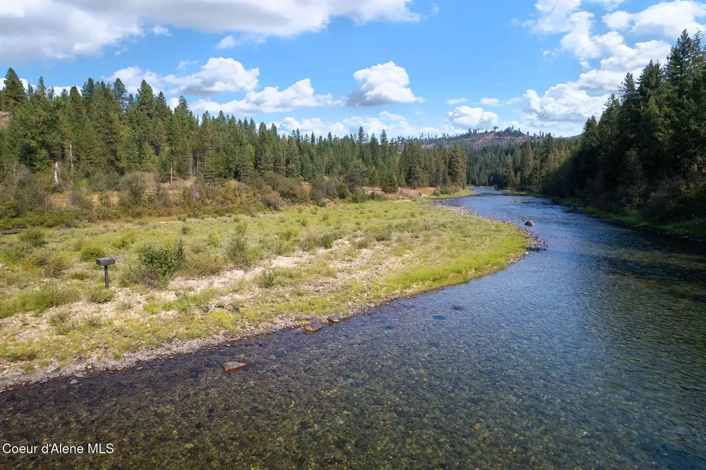 Lots 4, 5, 6 Gunsmoke Lane Priest River ID 83856