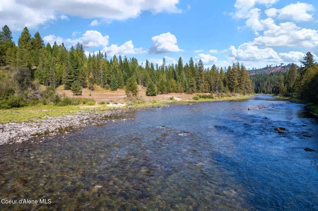 Lots 4, 5, 6 Gunsmoke Lane Priest River ID 83856