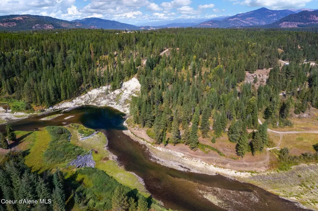 Lots 4, 5, 6 Gunsmoke Lane Priest River ID 83856