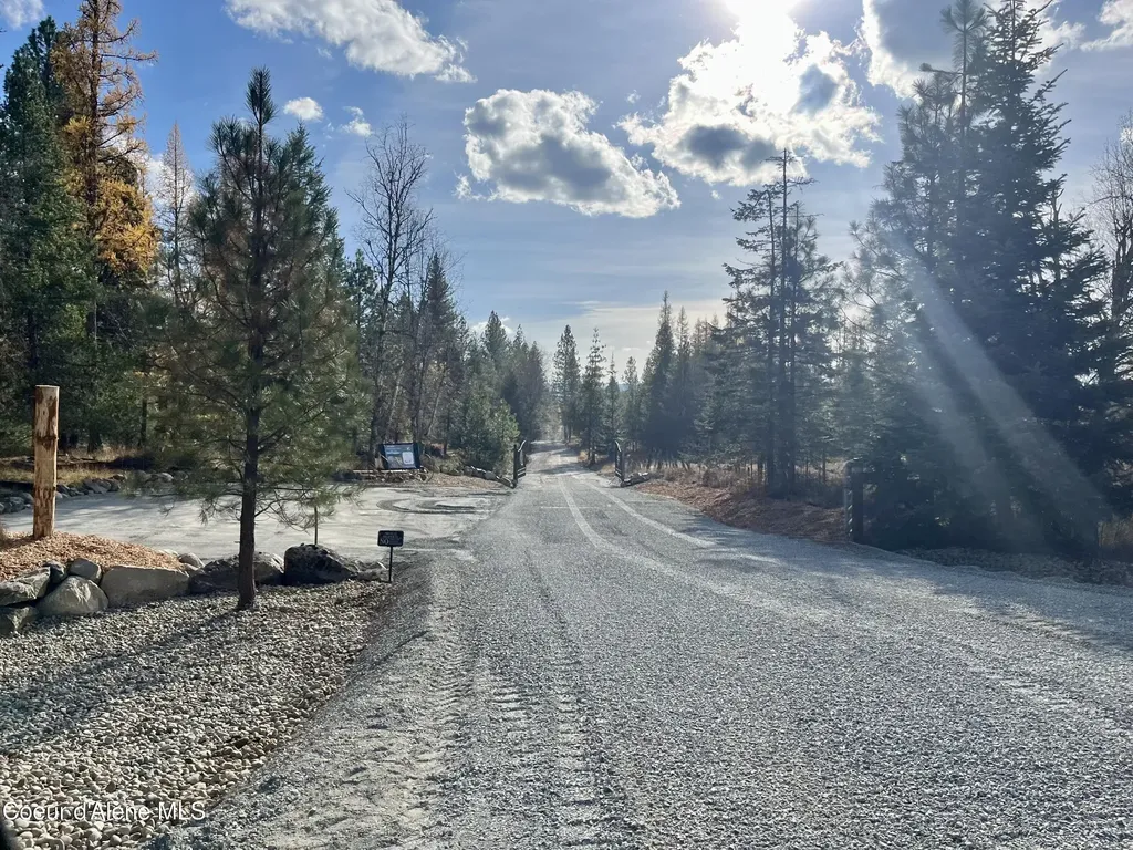 Lots 4, 5, 6 Gunsmoke Lane Priest River ID 83856