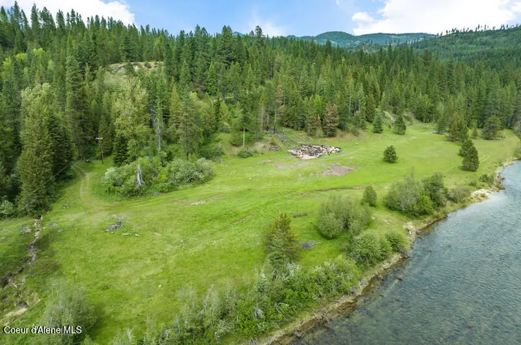 Lots 4, 5, 6 Gunsmoke Lane Priest River ID 83856