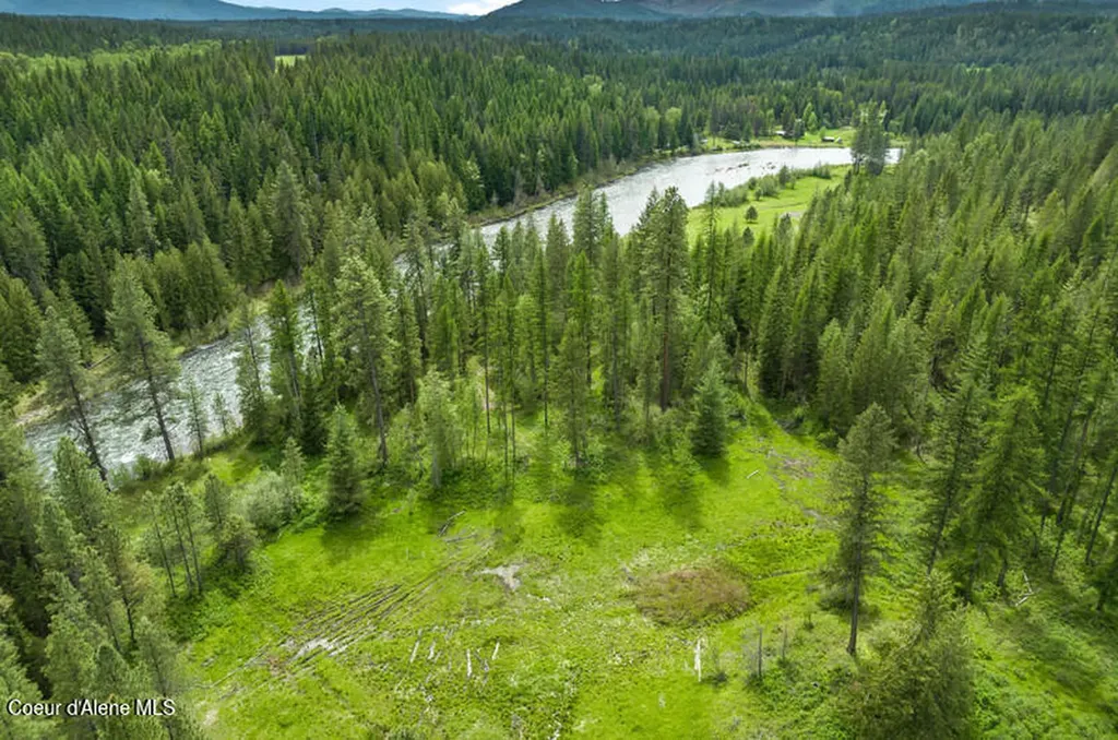 Lots 4, 5, 6 Gunsmoke Lane Priest River ID 83856